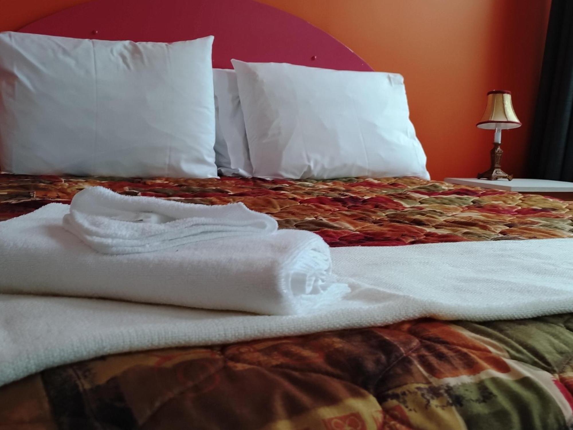 Auberge La Petite Ecole De Forillon Gaspé Zimmer foto